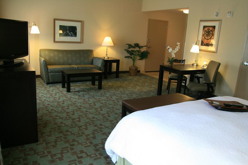 Hampton Inn And Suites Savannah-Airport Bagian luar foto